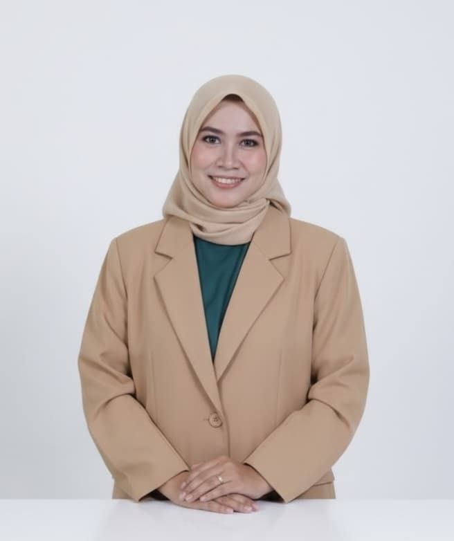 Riah Hujriyanah, S.S